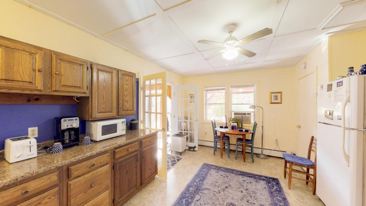 Cavalier Cottage B&B Shelburne Falls Exterior foto